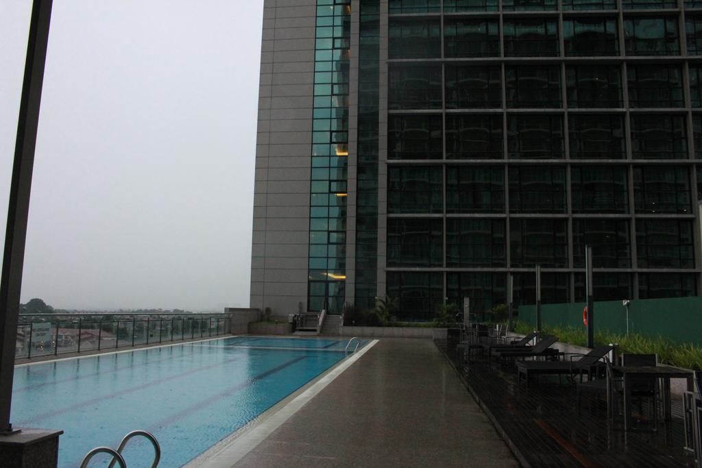 Imperial Suites Serviced Apartment Maong Bazaar Bagian luar foto