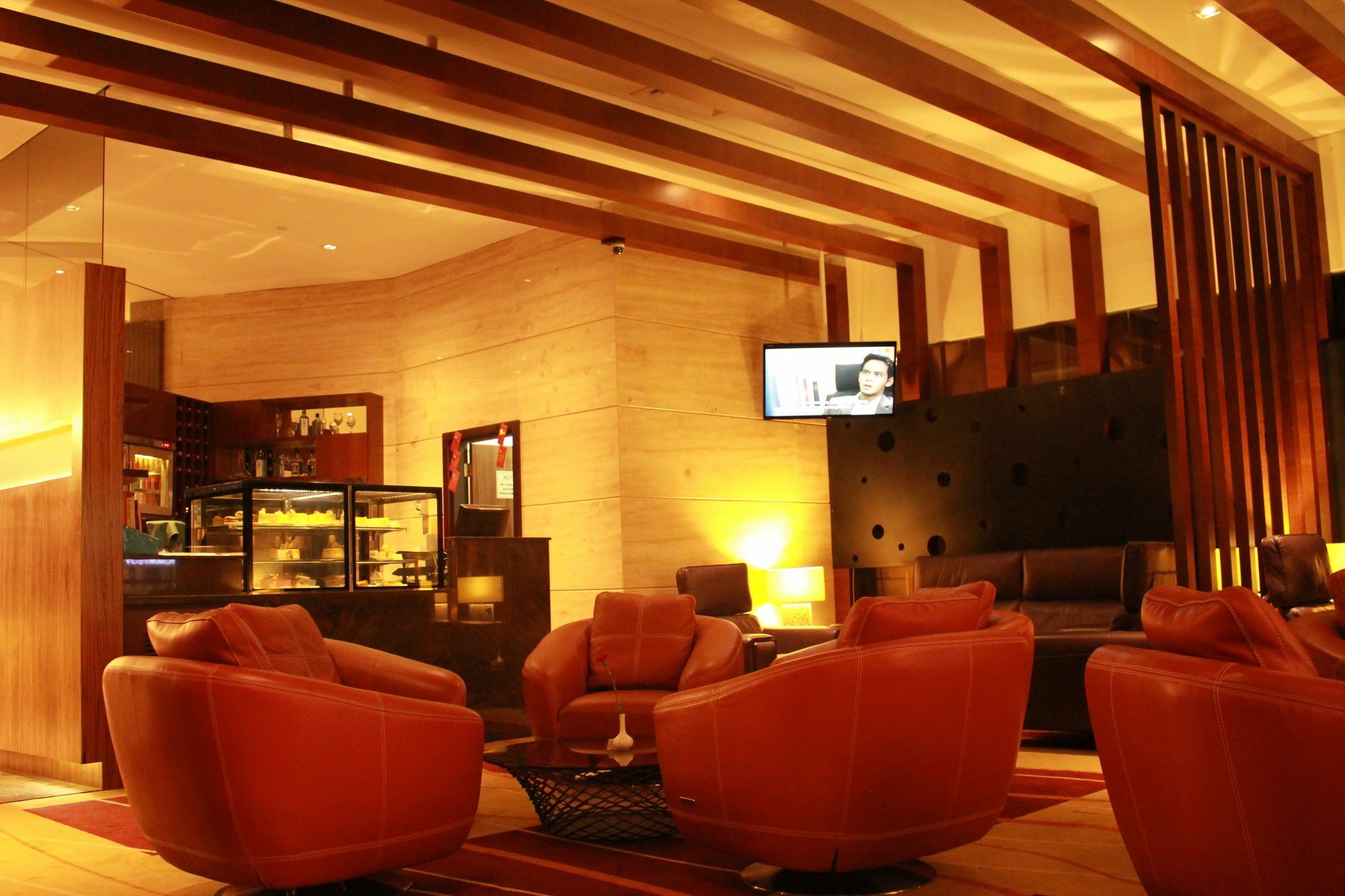 Imperial Suites Serviced Apartment Maong Bazaar Bagian luar foto