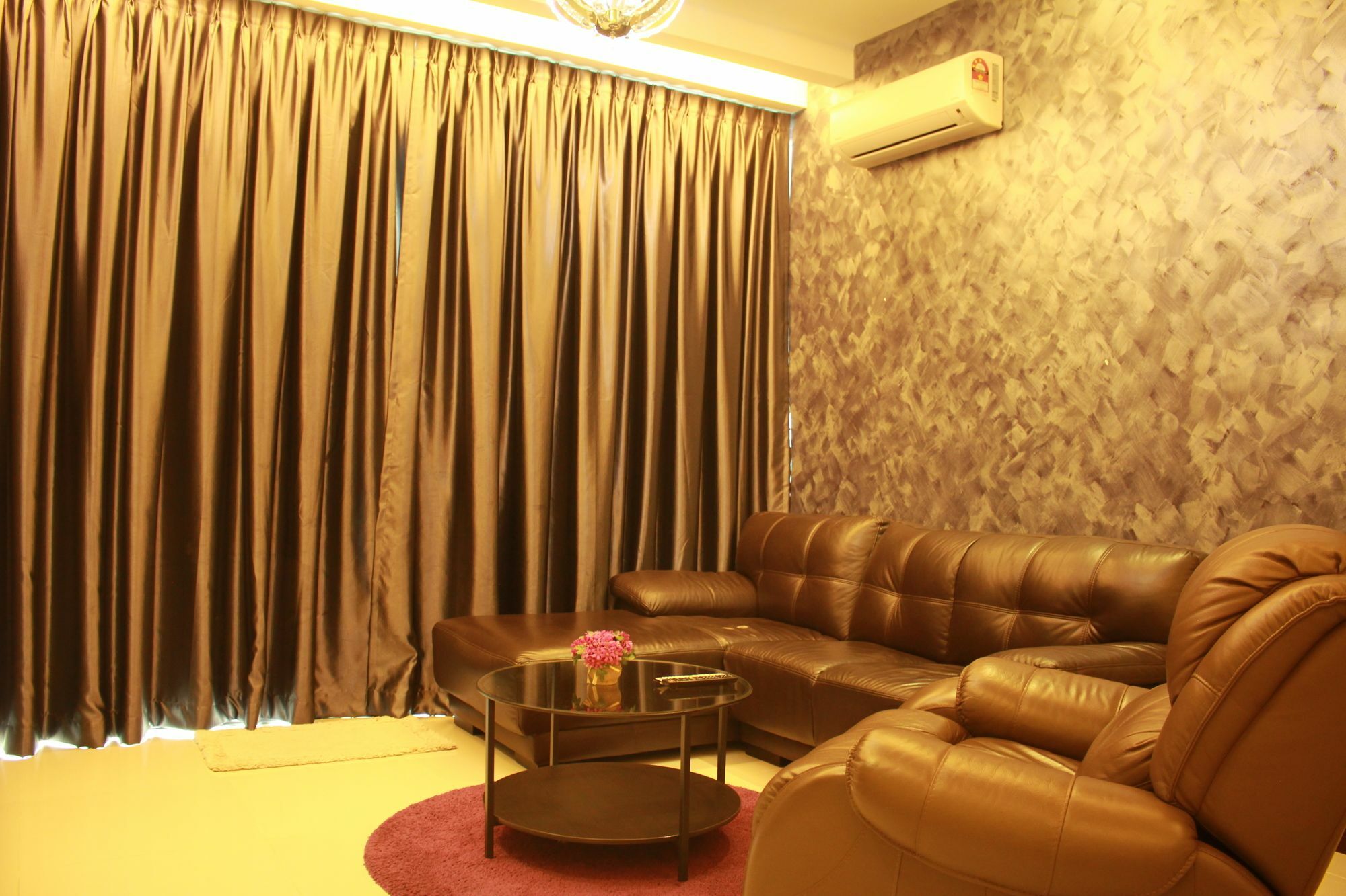 Imperial Suites Serviced Apartment Maong Bazaar Bagian luar foto