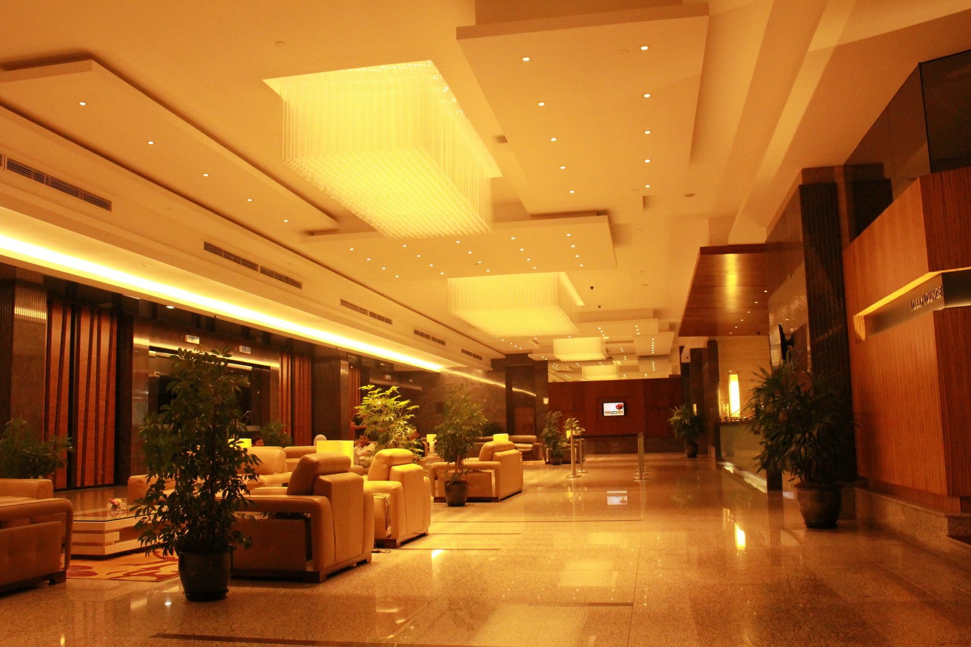 Imperial Suites Serviced Apartment Maong Bazaar Bagian luar foto